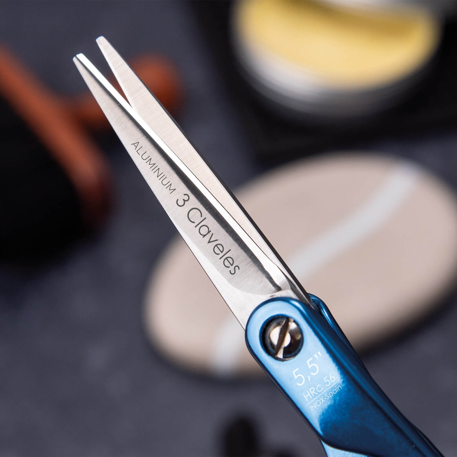 tijera peluquero dur 3 claveles